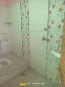 Bathroom Image of 3500 Sq.ft 5 BHK Builder Floor for rent in Sarai Gulharia Gorakhpur for Rs. 5000