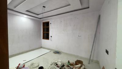 Bedroom Image of 1040 Sq.ft 3 BHK Apartment / Flat for sale in Sector 5 Rohini New Delhi for Rs. 6700000