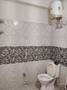 Bathroom Image of 1400 Sq.ft 3 BHK Apartment / Flat for rent in Nampally Hyderabad for Rs. 31000