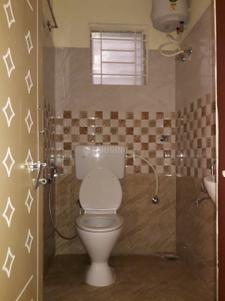 Common Bathroom Image of 850 Sq.ft 2 BHK Apartment / Flat for rent in Chansandra Bengaluru for Rs. 23000