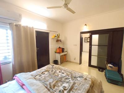 Bedroom Image of 2000 Sq.ft 3 BHK Apartment / Flat for sale in DDA Sector C Pocket 8, Vasant Kunj New Delhi for Rs. 35000000