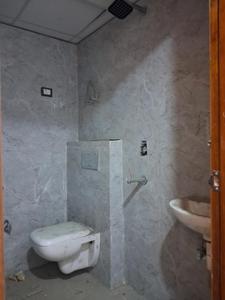Common Bathroom Image of 1450 Sq.ft 3 BHK Apartment / Flat for sale in JMD Diamond Residency, Sector 73 Noida for Rs. 6500003