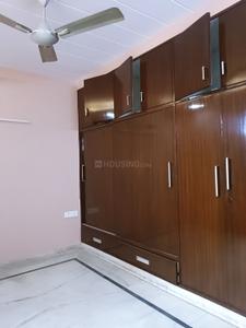 Bedroom Image of 1800 Sq.ft 3 BHK Builder Floor for rent in Subhash Nagar New Delhi for Rs. 50000