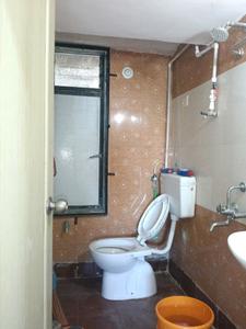 Common Bathroom Image of 600 Sq.ft 1 BHK Apartment / Flat for sale in DSS Mahavir Kalpavruksha Oak Tulip Alcacia Almond, Kasarvadavali Thane for Rs. 5900000