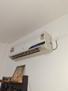 Hall Image of 525 Sq.ft 2 BHK Apartment / Flat for rent in Paschim Vihar New Delhi for Rs. 25000
