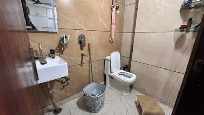 Bathroom Image of 900 Sq.ft 3 BHK Builder Floor for sale in Shahdara New Delhi for Rs. 7900000
