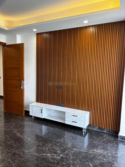 Block B, Sushant Lok Phase 1 Main Image 1