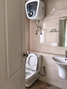 Bedroom Two Image of 1300 Sq.ft 2.5 BHK Apartment / Flat for rent in Shree Vardhman Victoria, Sector 70 Gurgaon for Rs. 40000