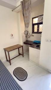 Bedroom Image of 550 Sq.ft 1 BHK Builder Floor for rent in Patel Nagar New Delhi for Rs. 18000