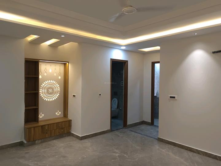 GUPTAJI ESTATE AGENCY Main Image 1