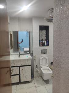 Bathroom Image of 1377 Sq.ft 2 BHK Builder Floor for rent in Jaypee Kensington Park Plot Phase 2, Sector 133 Noida for Rs. 35000
