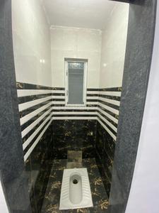 Bathroom Image of 560 Sq.ft 1 BHK Apartment / Flat for rent in Ektanagar, Gokhalenagar Pune for Rs. 21000