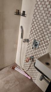 Bathroom Image of 522 Sq.ft 1 BHK Apartment / Flat for rent in Bhoomi Acres, Hiranandani Estate Thane for Rs. 24000