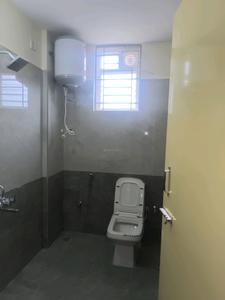 Common Bathroom Image of 350 Sq.ft 1 RK Apartment / Flat for rent in Domlur Layout Bengaluru for Rs. 28000