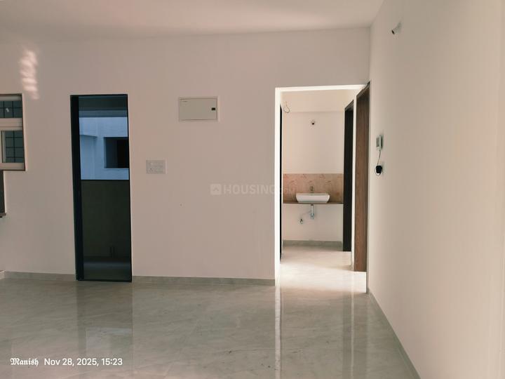 RR 66 Avenue A B C Building Main Image 1