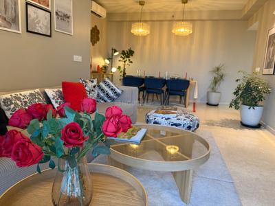 Living Room Image of 2350 Sq.ft 3.5 BHK Apartment / Flat for rent in DLF One Midtown, Karampura New Delhi for Rs. 90000