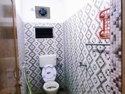 Bathroom Image of 928 Sq.ft 2 BHK Apartment / Flat for sale in Tirupati Apartment, Dum Dum Kolkata for Rs. 2900000