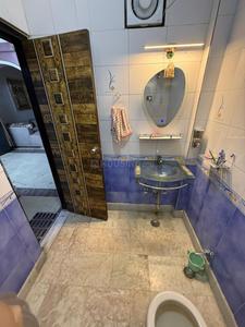Bathroom Image of 900 Sq.ft 3 BHK Builder Floor for sale in Shalimar Bagh New Delhi for Rs. 13000000