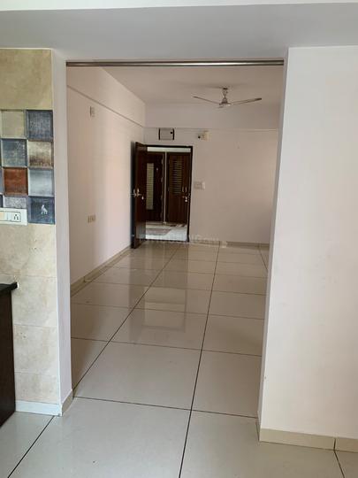 Madhuram Posh Main Image 1
