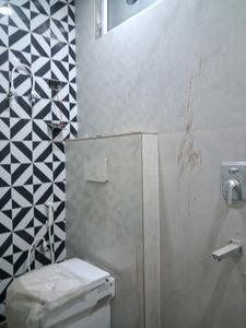 Common Bathroom Image of 950 Sq.ft 2 BHK Apartment / Flat for sale in Capital Hometech Pride 2, Sector 73 Noida for Rs. 3810000
