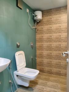 Common Bathroom Image of 630 Sq.ft 2 BHK Apartment / Flat for sale in Lodha Crown Kolshet Tower 3, Thane West Thane for Rs. 10500000