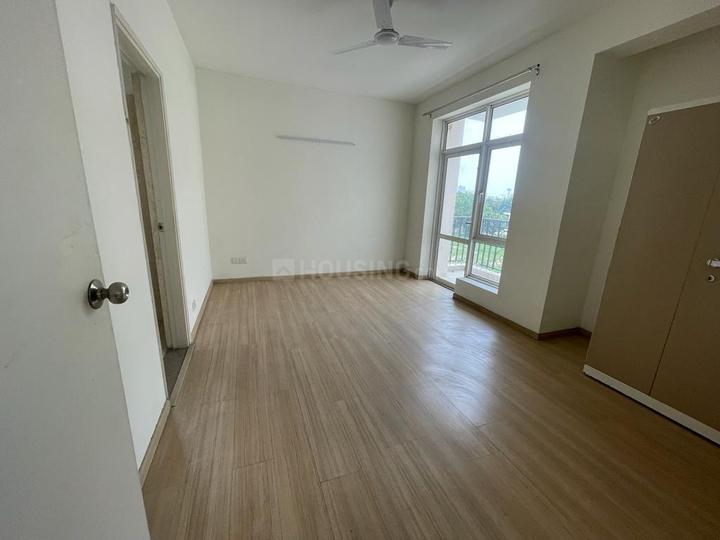 Army flat sector 44 A Main Image 1