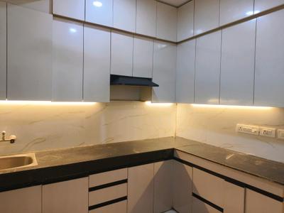 Kitchen Image of 1000 Sq.ft 2 BHK Apartment / Flat for sale in Signature Global The Millennia, Sector 37C Gurgaon for Rs. 7250000