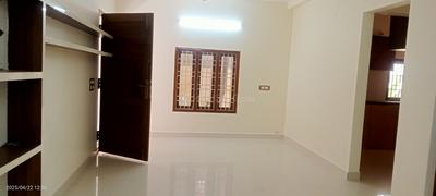 Gallery Cover Image of 1600 Sq.ft 3 BHK Apartment / Flat for rent in Adyar for Rs. 62000