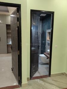 Bedroom Image of 1100 Sq.ft 2 BHK Builder Floor for rent in Noida Extension Greater Noida for Rs. 12000