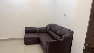 Living Room Image of 450 Sq.ft 1 BHK Builder Floor for rent in Picnic Garden Kolkata for Rs. 20000