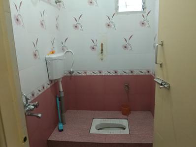 Bathroom Image of 1200 Sq.ft 2 BHK Builder Floor for rent in Narasothipatti Salem for Rs. 25000