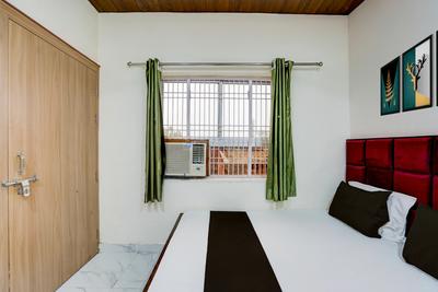 Image of OYO Life Mathura Central Railway Junction in Dholi Pyau, Mathura