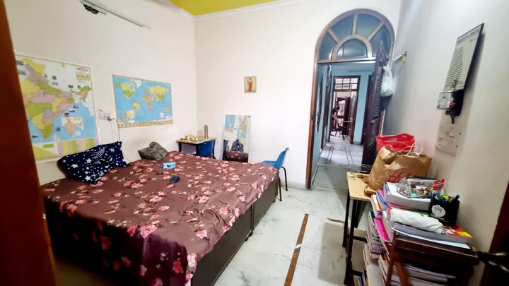 Delhi University Ground, Mukherjee Nagar Bedroom 1