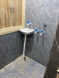 Bathroom Image of 380 Sq.ft 1 RK Apartment / Flat for rent in Sector 44 Noida for Rs. 15500