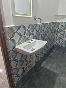 Bathroom Image of 720 Sq.ft 1 BHK Apartment / Flat for rent in Kondapur Hyderabad for Rs. 22850