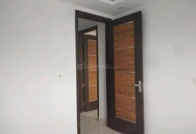 Bedroom Image of 950 Sq.ft 3 BHK Builder Floor for rent in Govindpuri New Delhi for Rs. 22000