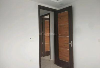 Bedroom Image of 1000 Sq.ft 3 BHK Builder Floor for sale in Govindpuri New Delhi for Rs. 6200000