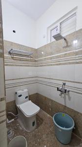Bathroom Image of 1050 Sq.ft 2 BHK Apartment / Flat for rent in Hitech City Hyderabad for Rs. 40001