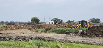Manglia Plot View 1