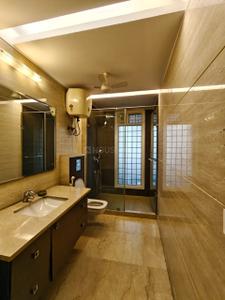 Bathroom Image of 3960 Sq.ft 4 BHK Independent House for rent in Hauz Khas New Delhi for Rs. 225000