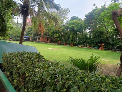 Balcony Image of 1000 Sq.ft 2 BHK Apartment / Flat for sale in  Parshavnath Apartment, Patparganj New Delhi for Rs. 13500000