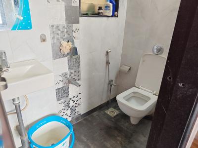 Bathroom Image of 450 Sq.ft 1 BHK Apartment / Flat for rent in Kopar Khairane Navi Mumbai for Rs. 28000