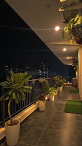 Balcony Image of 1000 Sq.ft 2 BHK Apartment / Flat for sale in The Aga Hall Estate, Mazgaon Mumbai for Rs. 34500000