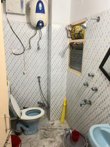 Bathroom Image of 850 Sq.ft 2 BHK Apartment / Flat for rent in Vasundhara Vasundhra Lakshmi Heritage, Anandpuri Patna for Rs. 26000