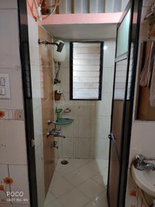 Bathroom Image of 750 Sq.ft 2 BHK Apartment / Flat for sale in Chembur Mumbai for Rs. 15000000