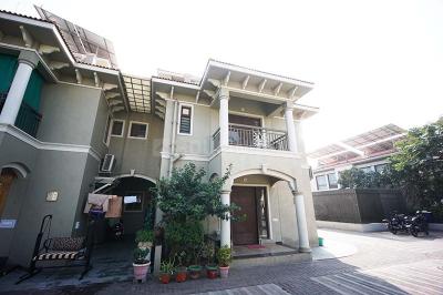 Building Image of 2052 Sq.ft 3 BHK Independent House for sale in Bhadaj Ahmedabad for Rs. 29000000