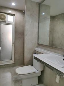 Common Bathroom Image of 1350 Sq.ft 3 BHK Apartment / Flat for sale in Thane West Thane for Rs. 25000000