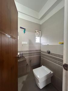 Bathroom Image of 1400 Sq.ft 3 BHK Apartment / Flat for rent in Alkapuri Vadodara for Rs. 32000