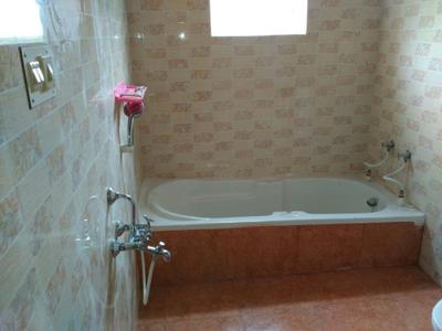 Bathroom Image of 4600 Sq.ft 7 BHK Villa for sale in Kotagiri Ooty for Rs. 15000000