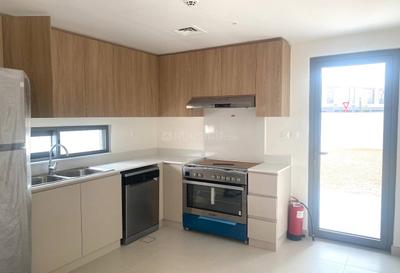 Kitchen Image of 2572 Sq.ft 3 BHK Villa for sale in Dubai South Dubai for Rs. 82940000